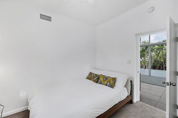 Image No.25-3 Bed Property for sale