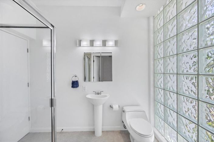 Image No.26-3 Bed Property for sale