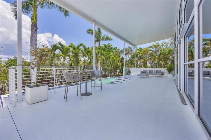 Image No.27-3 Bed Property for sale