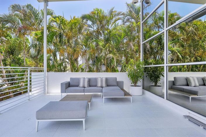 Image No.30-3 Bed Property for sale