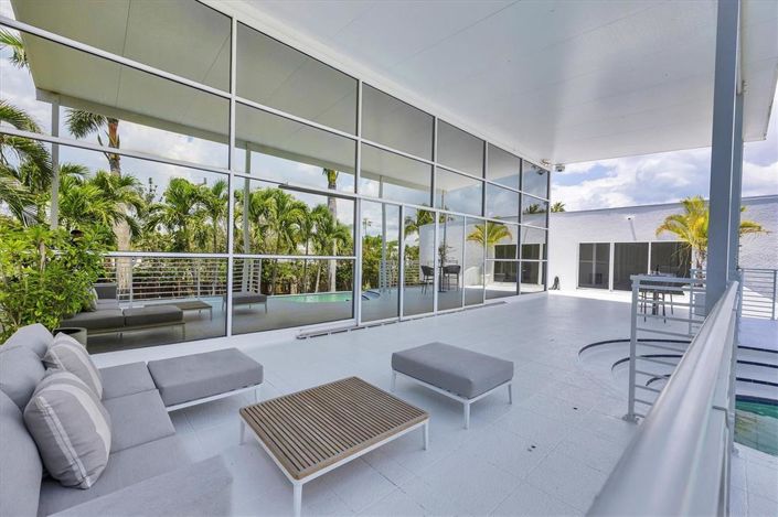 Image No.31-3 Bed Property for sale