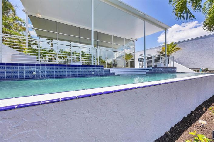 Image No.37-3 Bed Property for sale