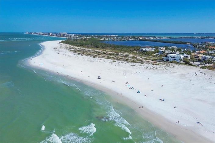 Image No.56-3 Bed Property for sale