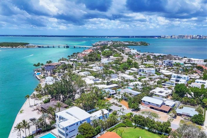 Image No.6-3 Bed Property for sale