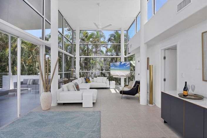 Image No.7-3 Bed Property for sale