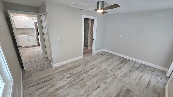 Image No.31-6 Bed Property for sale