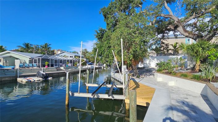 Image No.49-6 Bed Property for sale