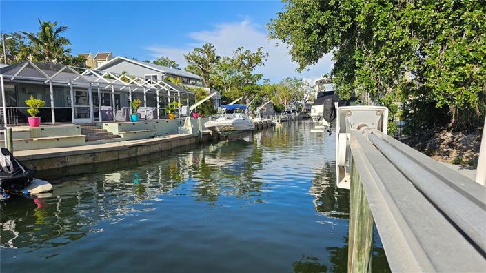 Image No.51-6 Bed Property for sale