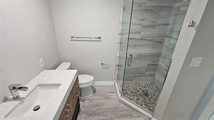 Image No.61-6 Bed Property for sale