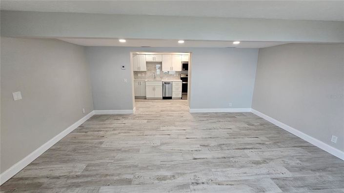 Image No.62-6 Bed Property for sale