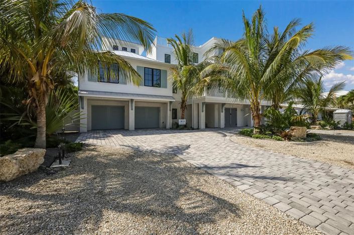 Image No.4-Propriété de 4 chambres à vendre à Holmes Beach