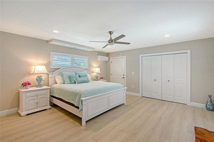 Image No.17-3 Bed Property for sale