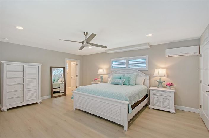 Image No.18-3 Bed Property for sale