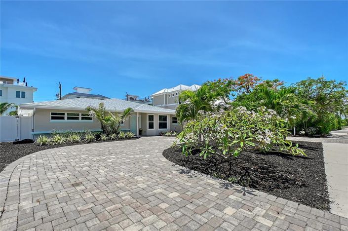 Image No.41-3 Bed Property for sale