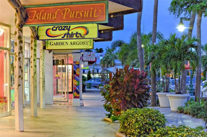 Image No.66-3 Bed Property for sale