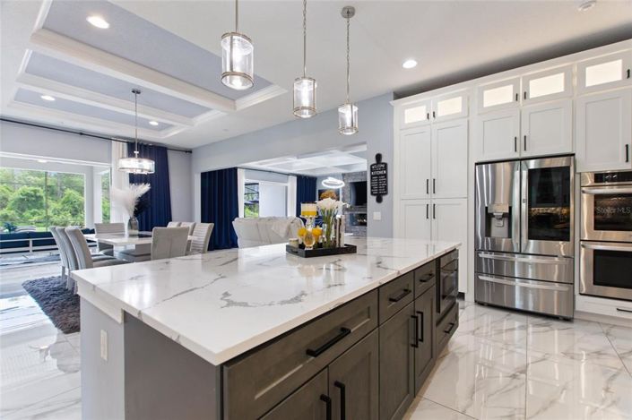 Image No.17-6 Bed Property for sale