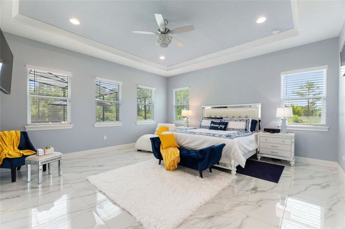 Image No.24-6 Bed Property for sale