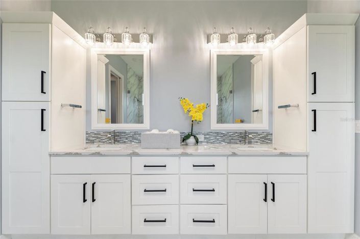 Image No.27-6 Bed Property for sale