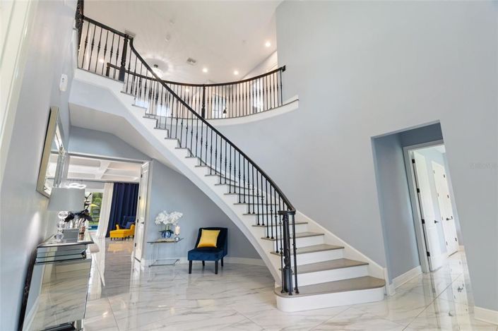 Image No.3-6 Bed Property for sale