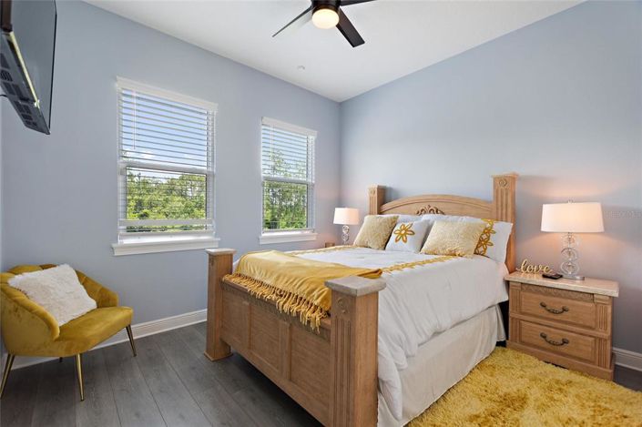 Image No.42-6 Bed Property for sale