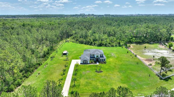 Image No.63-6 Bed Property for sale