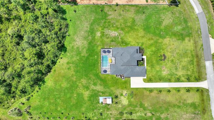 Image No.67-6 Bed Property for sale