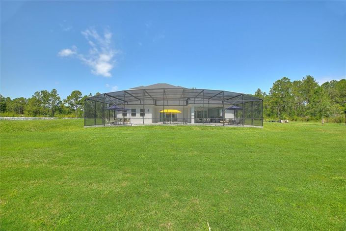 Image No.69-6 Bed Property for sale