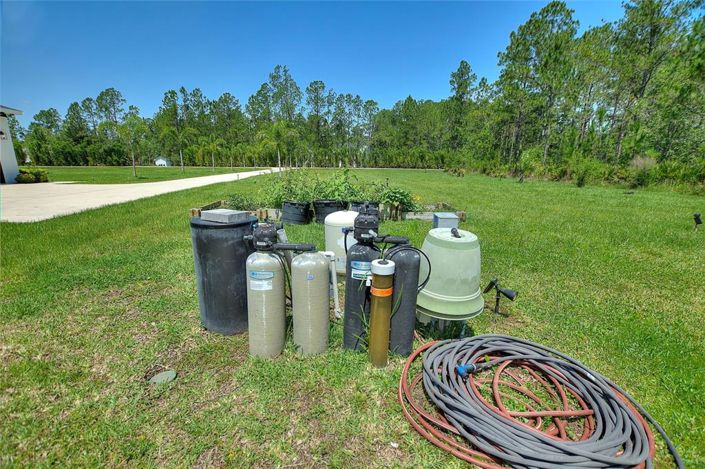 Image No.71-6 Bed Property for sale