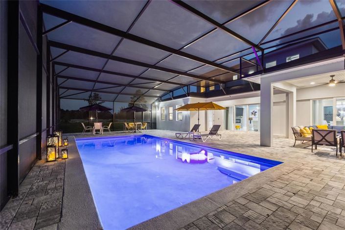 Image No.77-6 Bed Property for sale