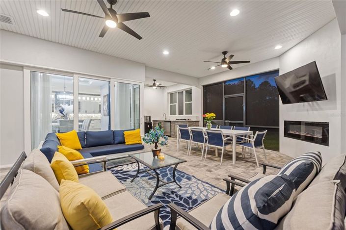 Image No.81-6 Bed Property for sale