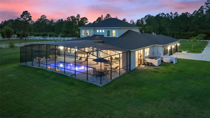 Image No.86-6 Bed Property for sale