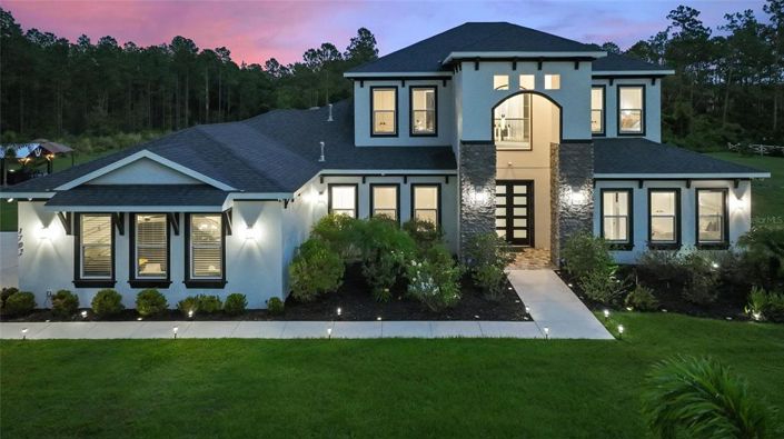 Image No.88-6 Bed Property for sale