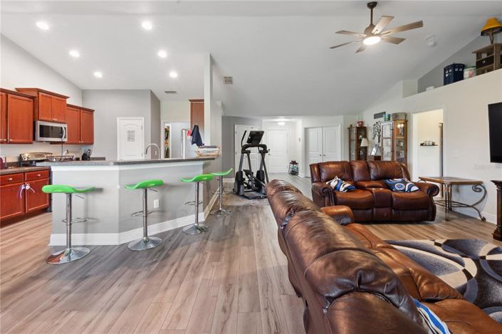 Image No.6-4 Bed Property for sale