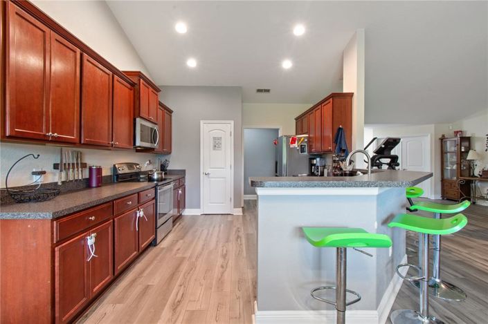 Image No.9-4 Bed Property for sale