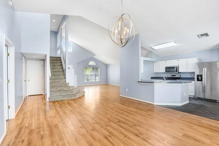 Image No.19-3 Bed Property for sale