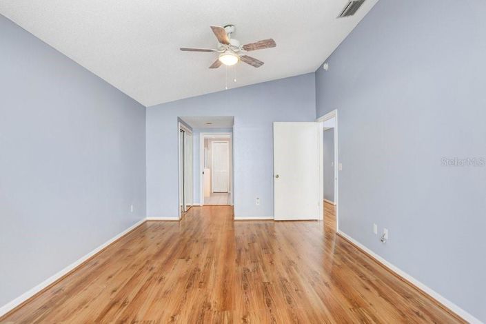 Image No.21-3 Bed Property for sale