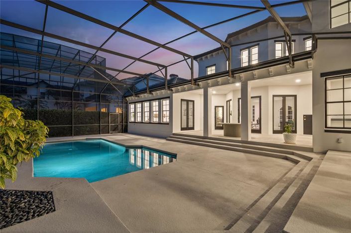 Image No.29-5 Bed Property for sale