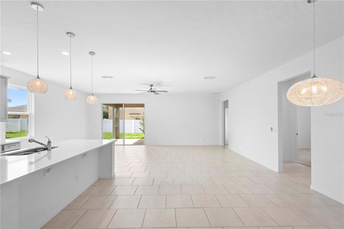 Image No.10-4 Bed Property for sale