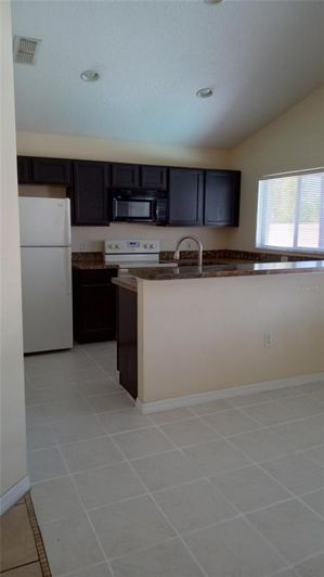 Image No.4-4 Bed Property for sale