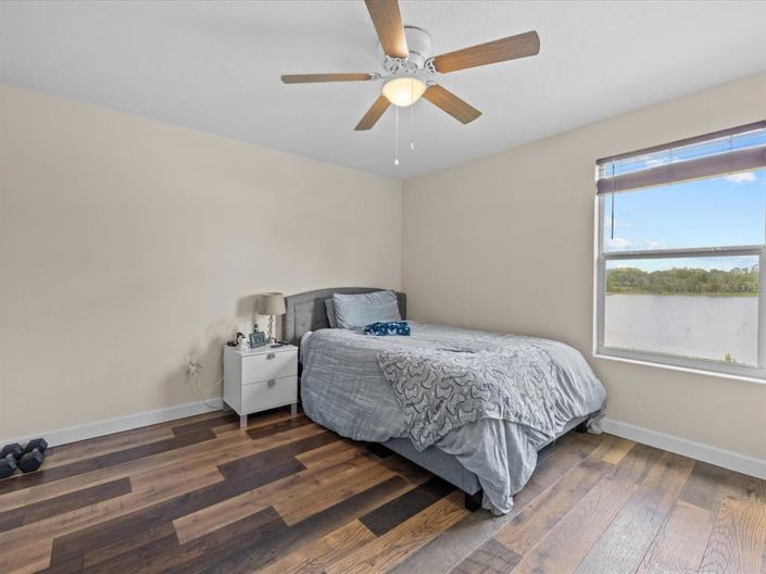 Image No.27-5 Bed Property for sale