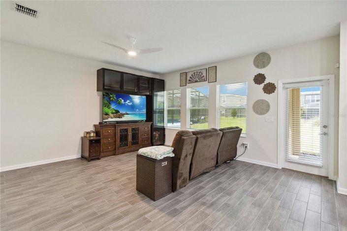 Image No.5-Propriété de 3 chambres à vendre à Davenport