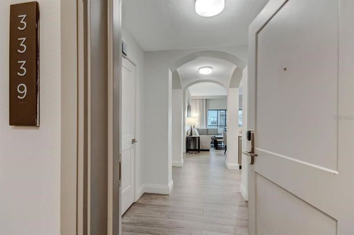 Image No.8-2 Bed Property for sale