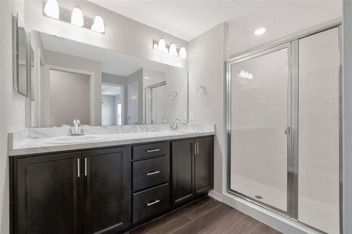 Image No.19-4 Bed Property for sale