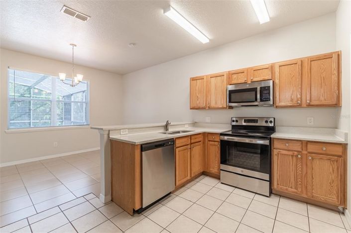 Image No.8-4 Bed Property for sale