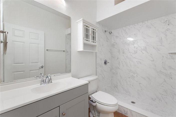 Image No.9-2 Bed Property for sale