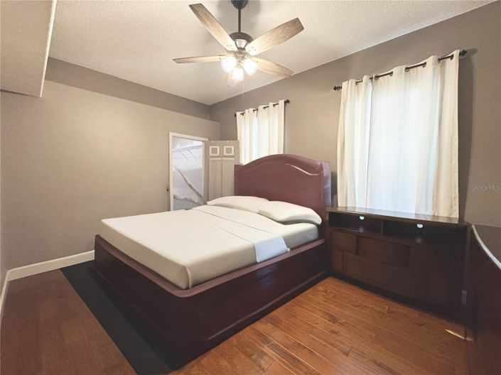 Image No.18-4 Bed Property for sale