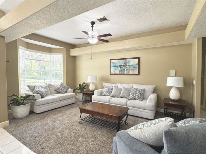 Image No.4-4 Bed Property for sale