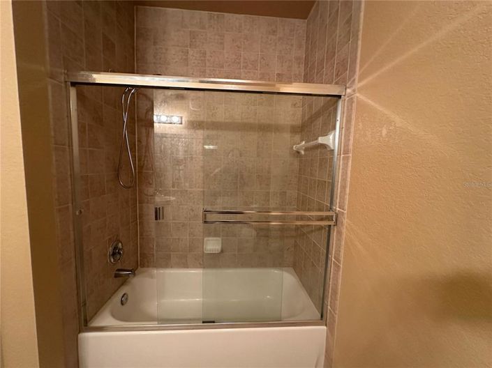 Image No.14-2 Bed Property for sale