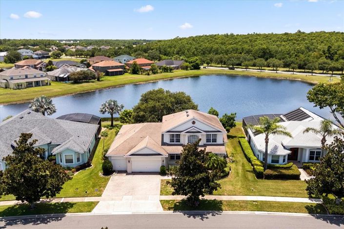 Image No.2-5 Bed Property for sale