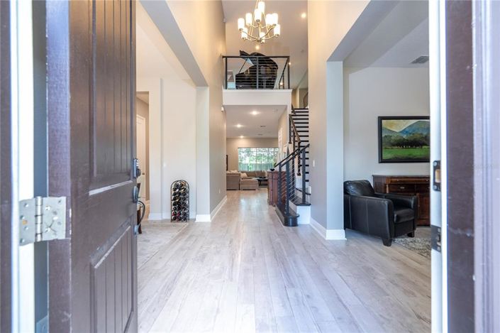 Image No.11-7 Bed Property for sale